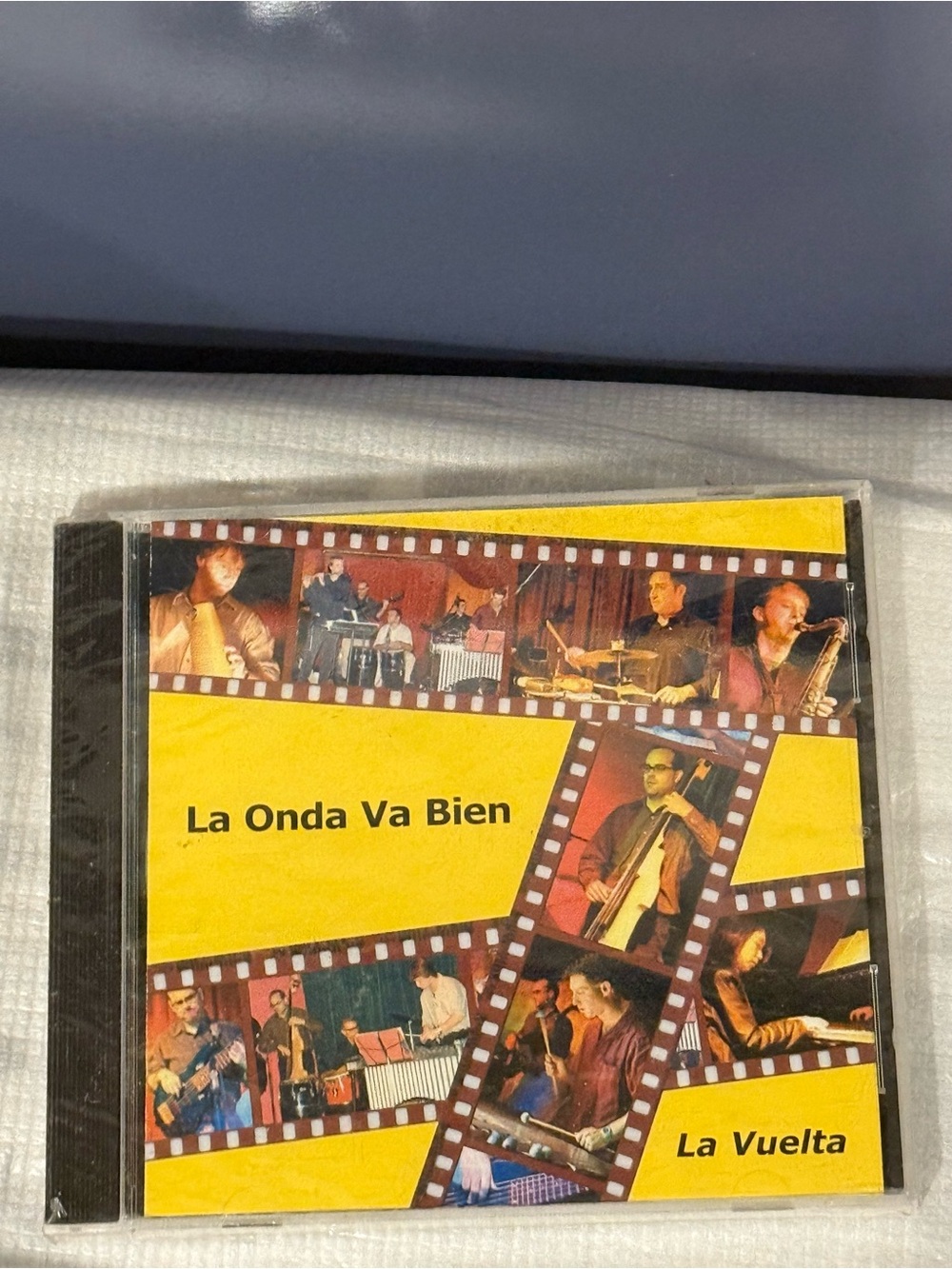 La Onda Va Bien / La Vuelta (Music CD)
